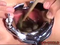 Teens wazoo gaping wide to take void urine and cum